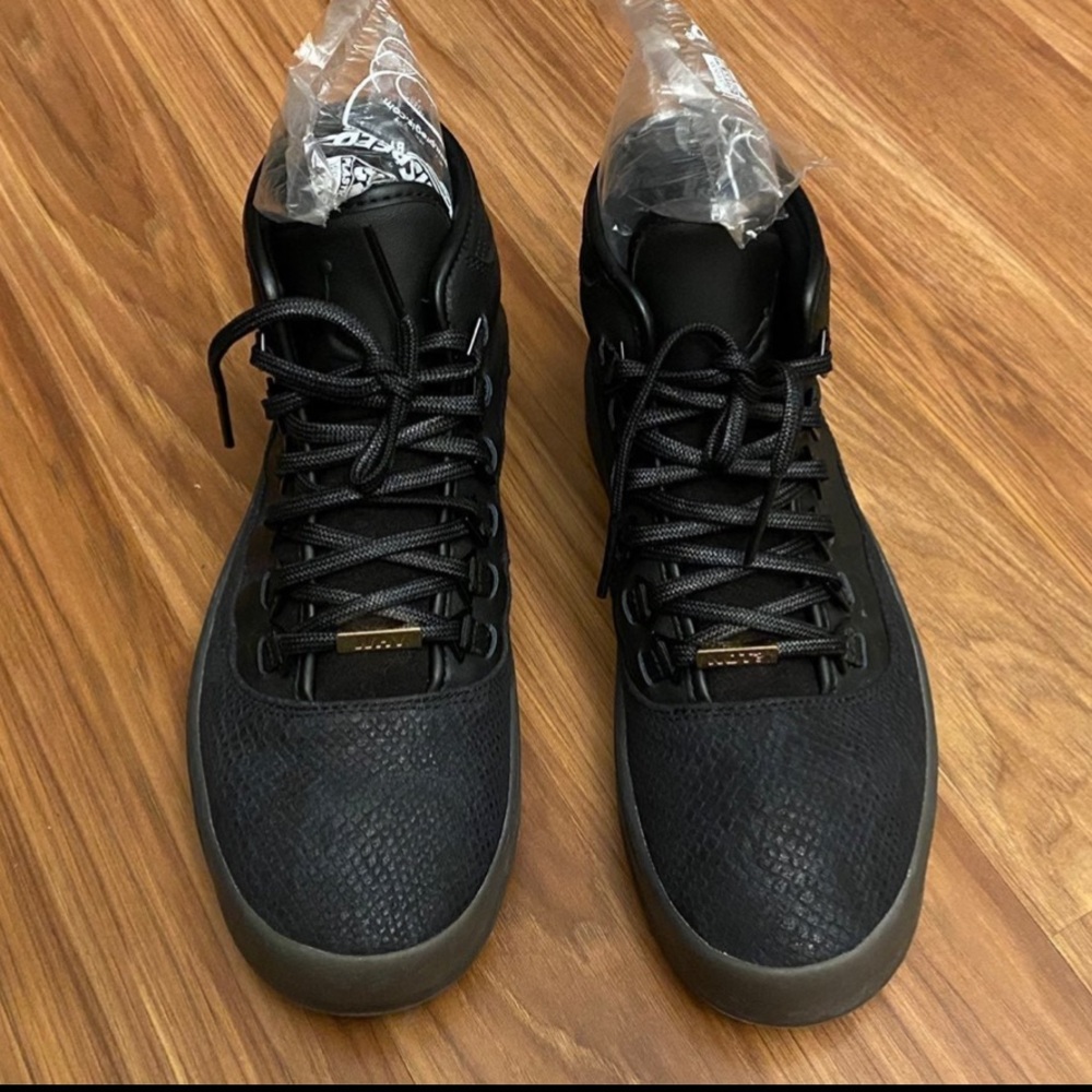 NIKE Air Jordan Westbrook 0 Sneakers